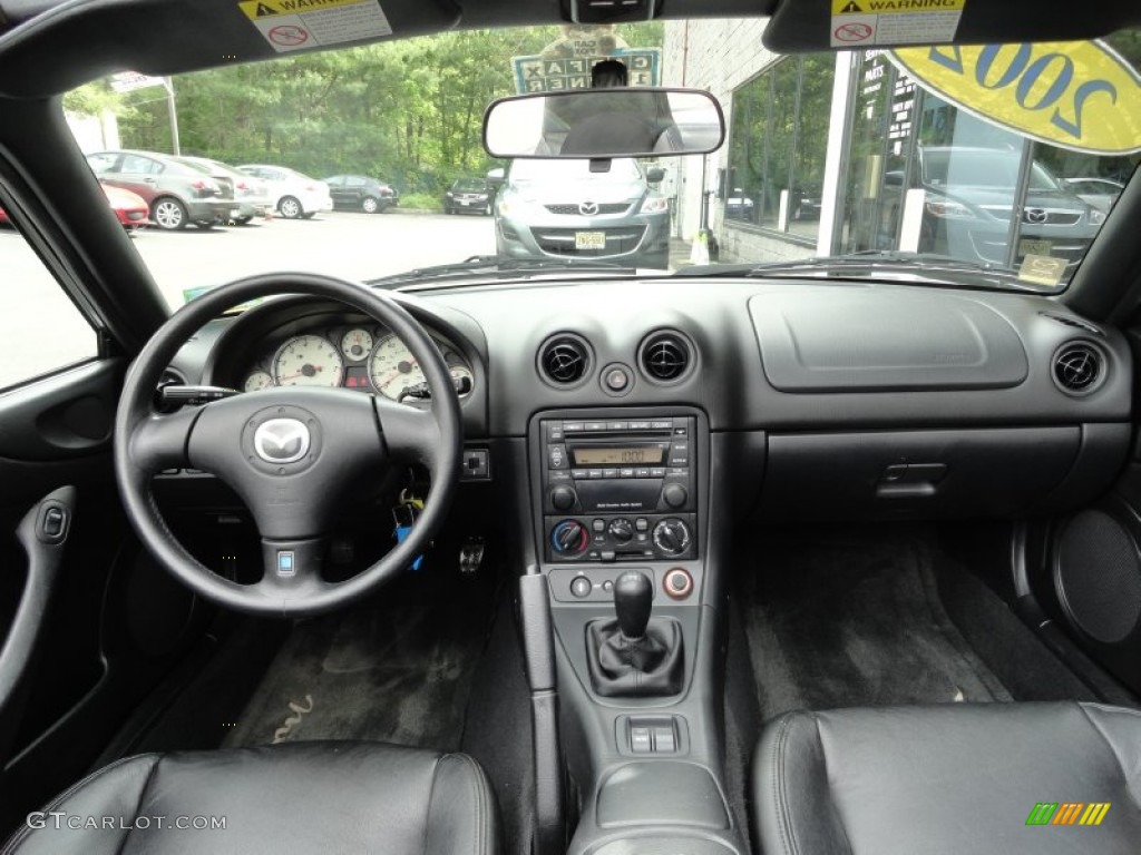 2002 Mazda MX-5 Miata LS Roadster Dashboard Photos