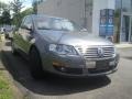 United Gray - Passat Lux Sedan Photo No. 4