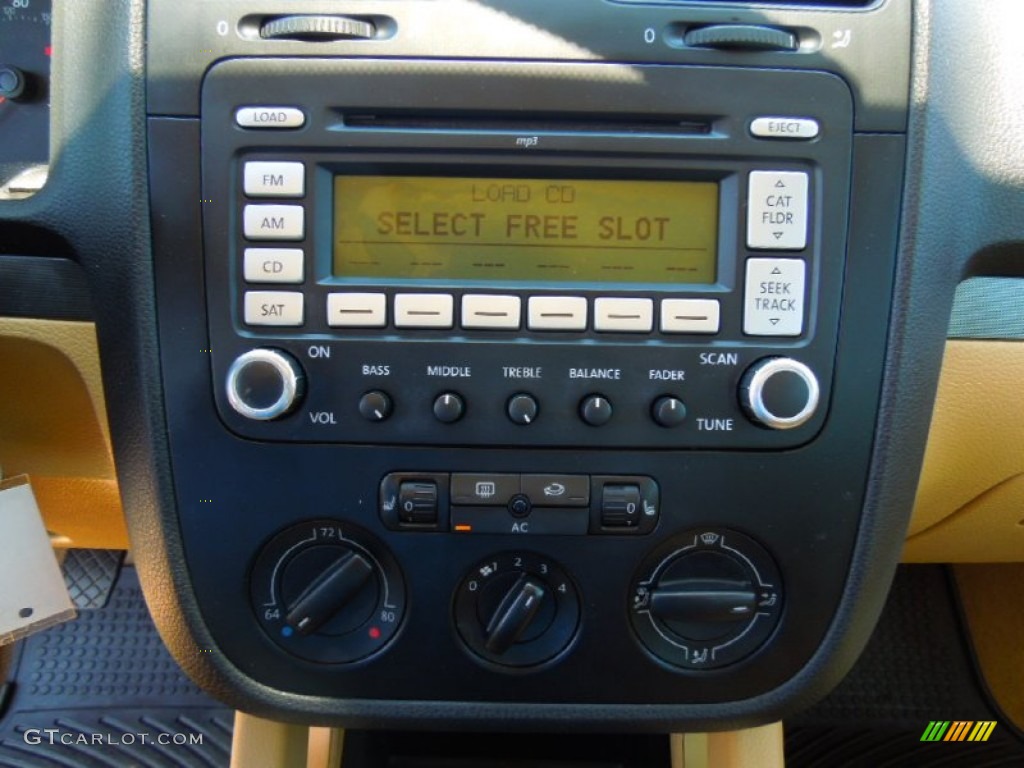 2009 Volkswagen Jetta SE SportWagen Controls Photo #65066759