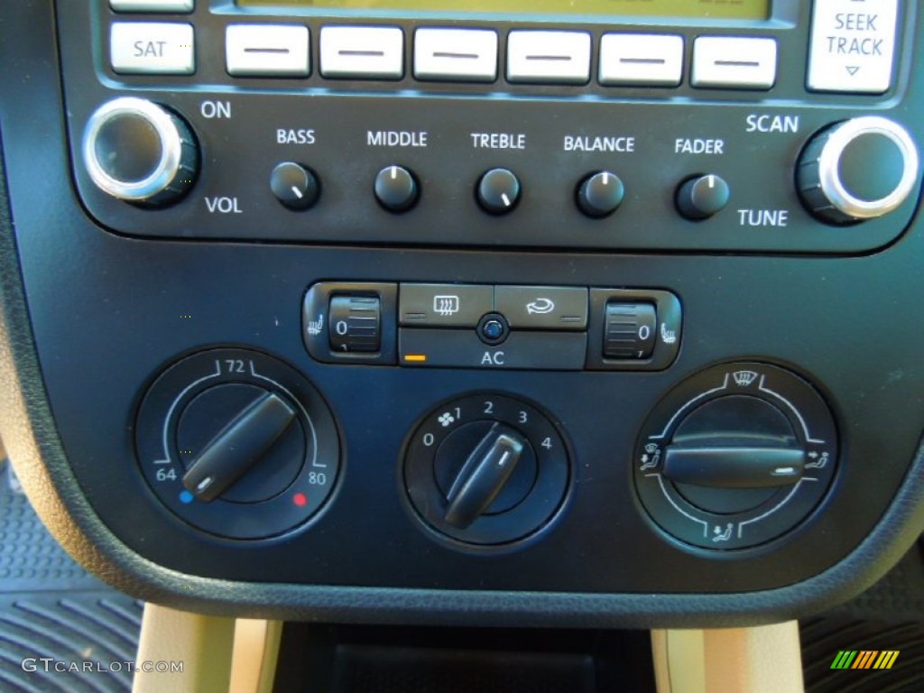 2009 Volkswagen Jetta SE SportWagen Controls Photo #65066768