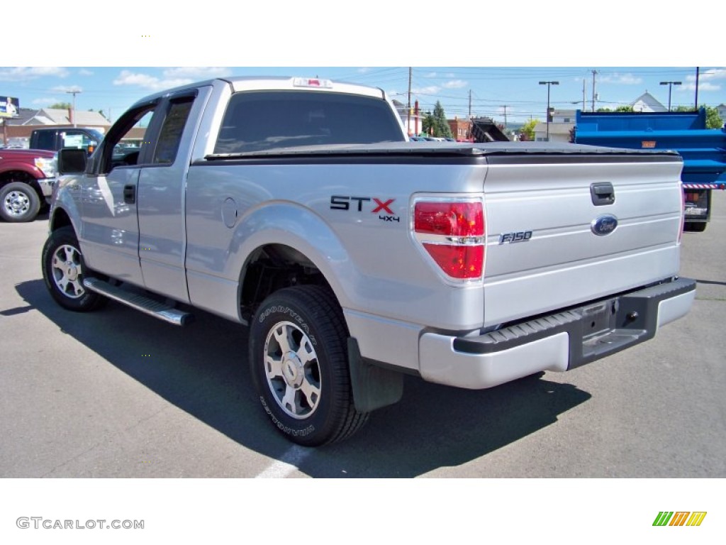 2010 F150 STX SuperCab 4x4 - Ingot Silver Metallic / Medium Stone photo #7