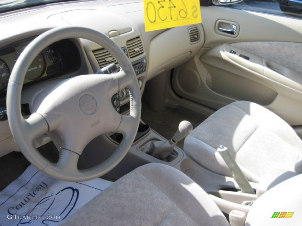 2002 Sentra GXE - Iced Cappuccino / Sand Beige photo #5