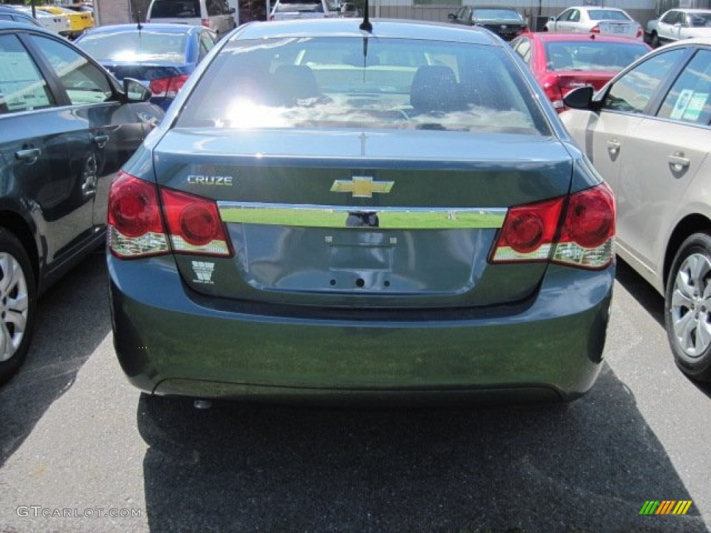 2012 Cruze LS - Blue Granite Metallic / Jet Black/Medium Titanium photo #3