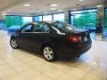 Black - Jetta SE Sedan Photo No. 5