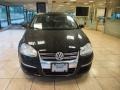 Black - Jetta SE Sedan Photo No. 8