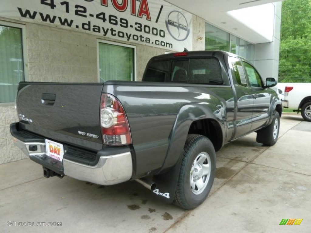 2012 Tacoma V6 SR5 Access Cab 4x4 - Magnetic Gray Mica / Graphite photo #2