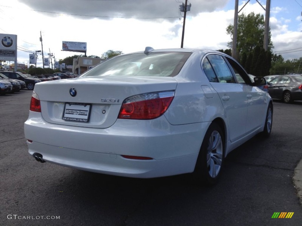2009 5 Series 528i Sedan - Alpine White / Cream Beige photo #4
