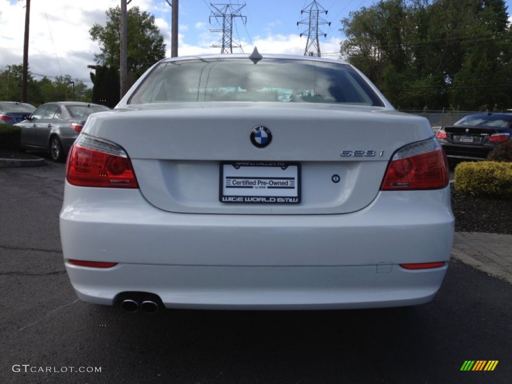2009 5 Series 528i Sedan - Alpine White / Cream Beige photo #5