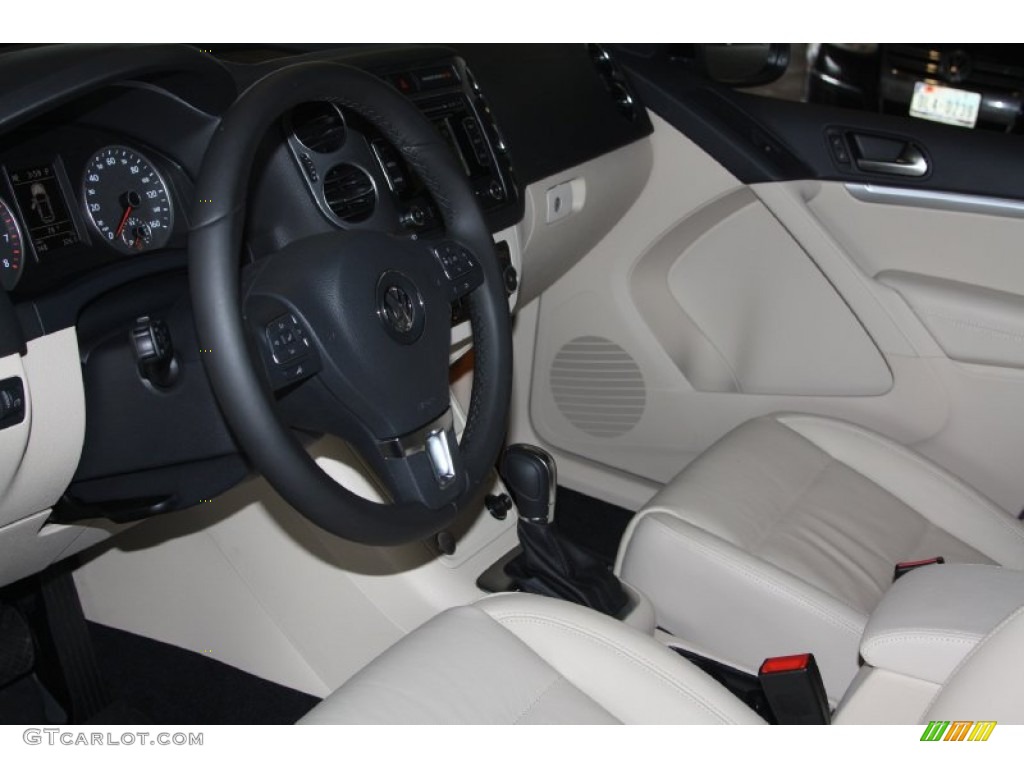 2012 Tiguan SEL - Deep Black Metallic / Beige photo #9