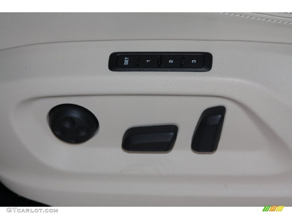 2012 Tiguan SEL - Deep Black Metallic / Beige photo #11