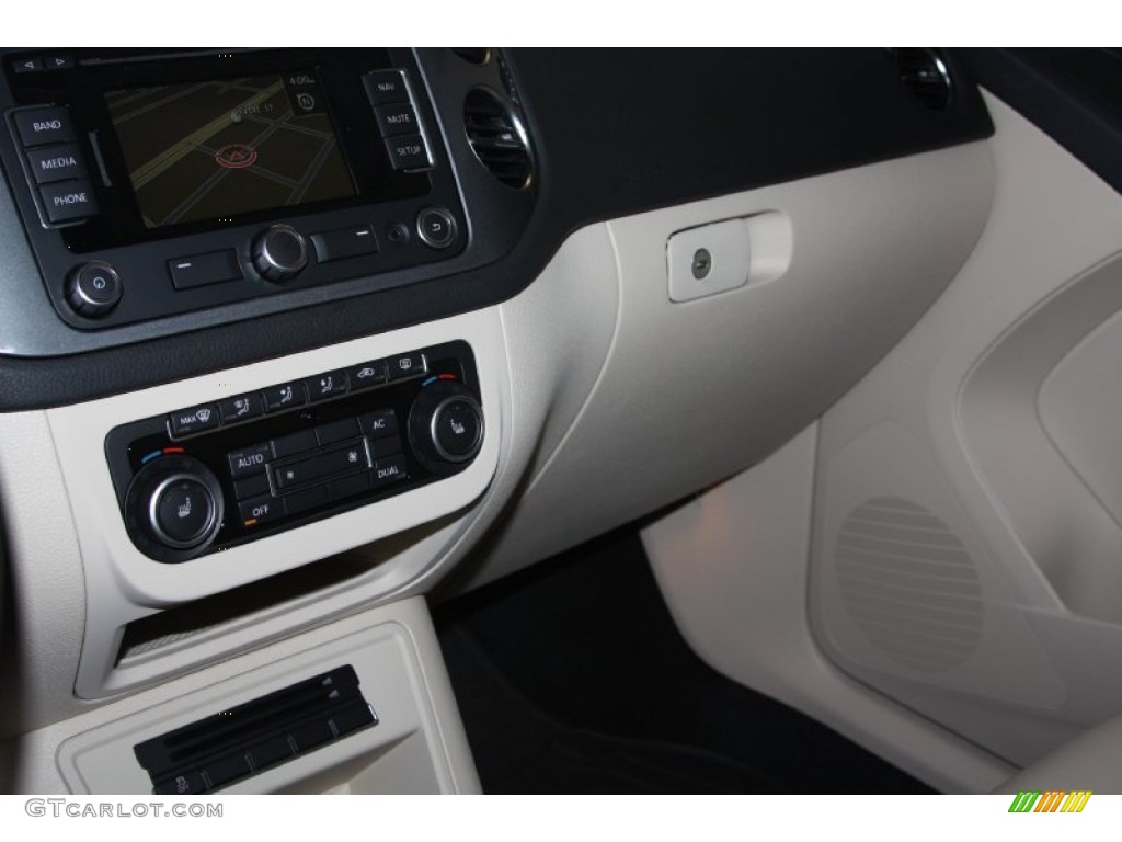 2012 Tiguan SEL - Deep Black Metallic / Beige photo #12