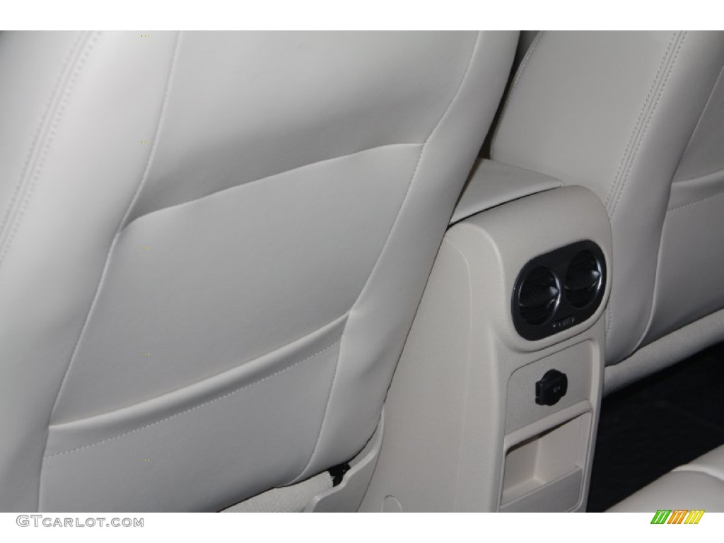 2012 Tiguan SEL - Deep Black Metallic / Beige photo #19