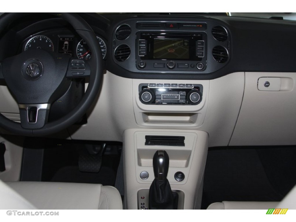 2012 Tiguan SEL - Deep Black Metallic / Beige photo #21