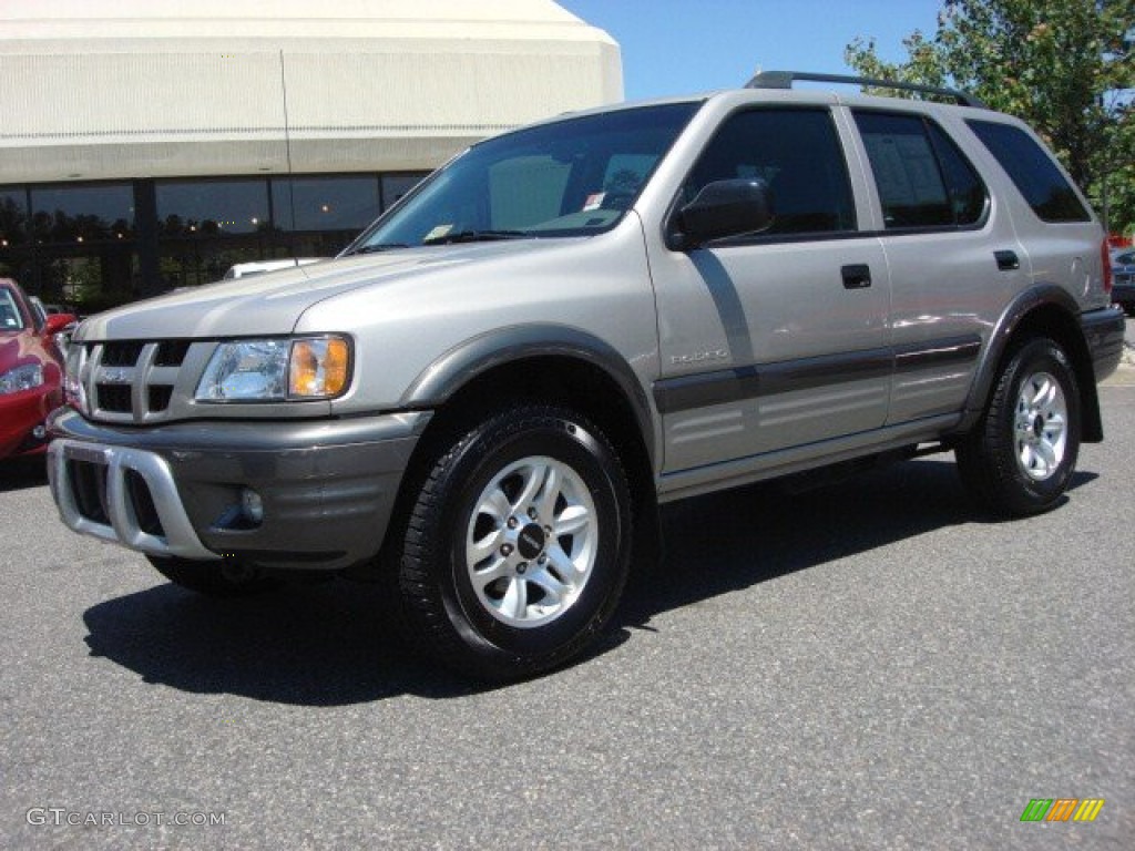 Powellite Silver Metallic 2004 Isuzu Rodeo S Exterior Photo #65081507