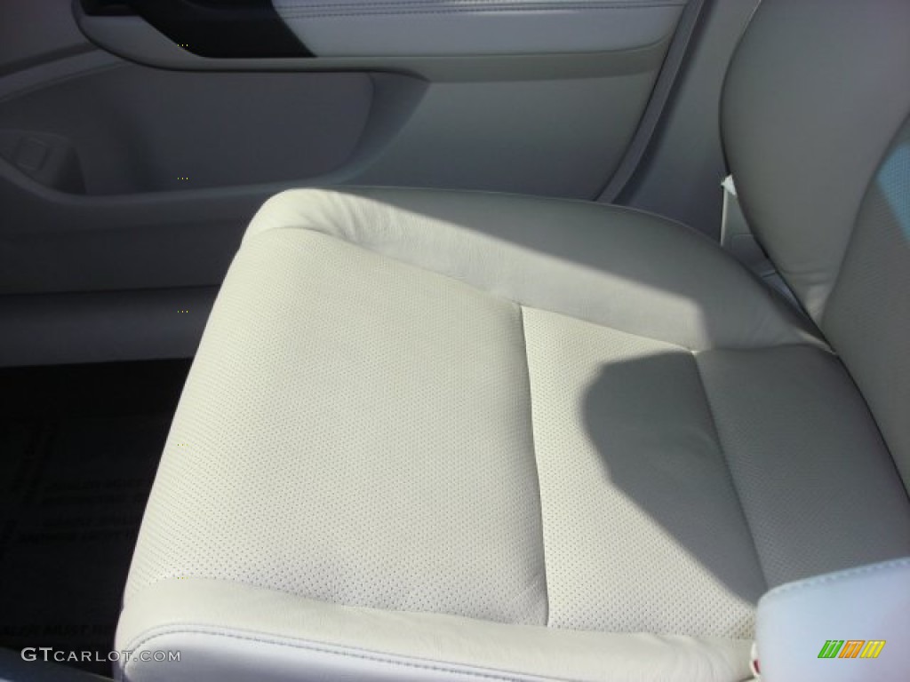 2011 TSX Sedan - Premium White Pearl / Taupe photo #24