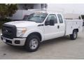 Oxford White - F350 Super Duty XL SuperCab Utility Truck Photo No. 2