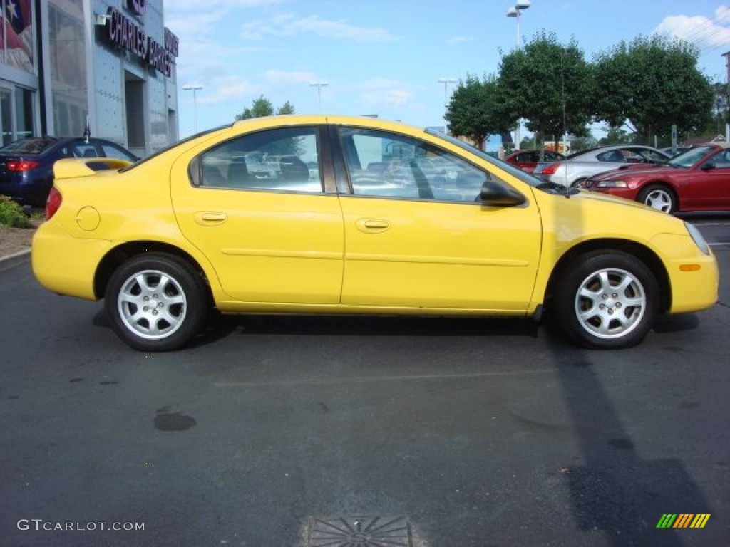 2004 Neon SXT - Solar Yellow / Dark Slate Gray photo #3