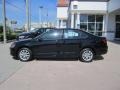Black - Jetta SE Sedan Photo No. 2
