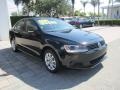Black - Jetta SE Sedan Photo No. 7