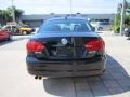 Black - Jetta SE Sedan Photo No. 4