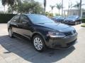 Black - Jetta SE Sedan Photo No. 7