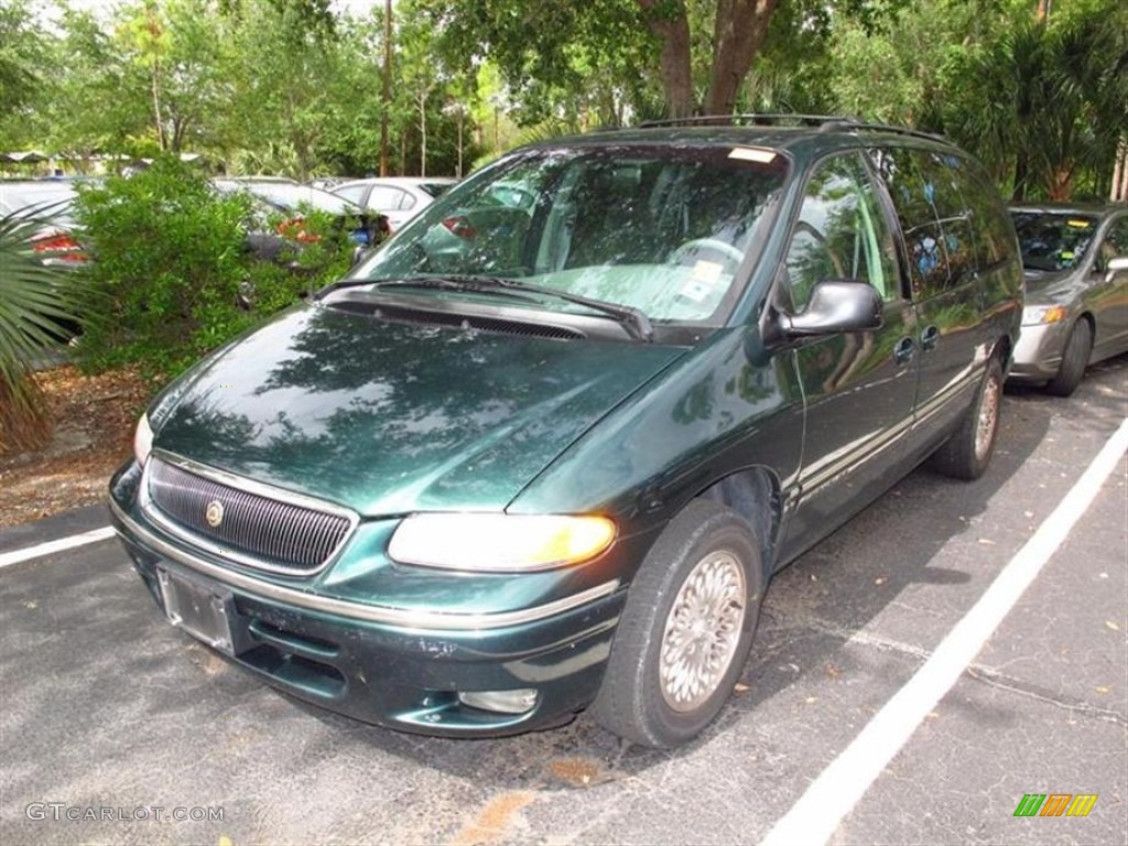 1996 Chrysler Town & Country LX Exterior Photos