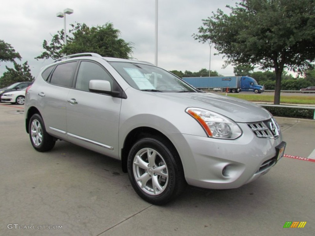 2011 Rogue SV - Silver Ice Metallic / Black photo #7
