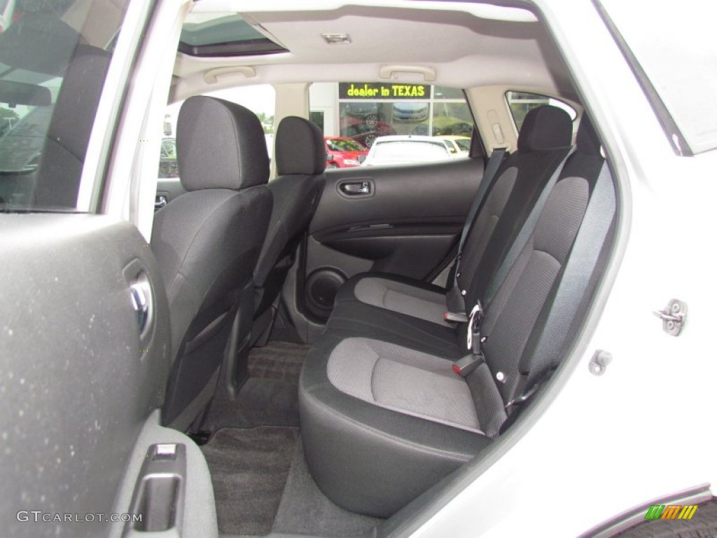 2011 Rogue SV - Silver Ice Metallic / Black photo #12