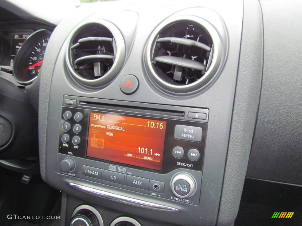 2011 Rogue SV - Silver Ice Metallic / Black photo #17