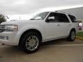 2009 White Platinum Tri-Coat Lincoln Navigator   photo #3