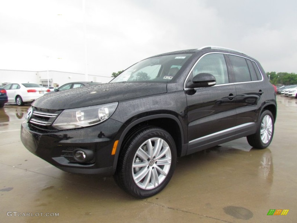 2012 Tiguan SE - Deep Black Metallic / Beige photo #1