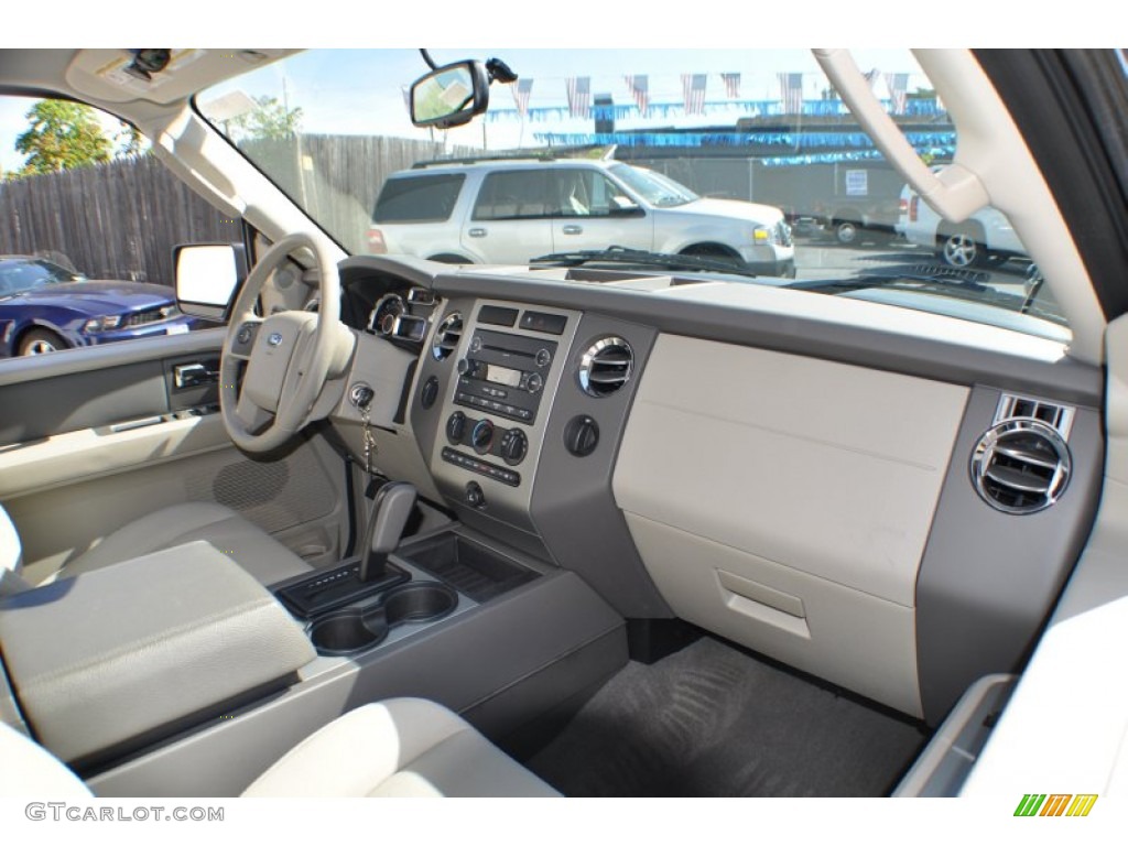 2011 Ford Expedition XL 4x4 Dashboard Photos