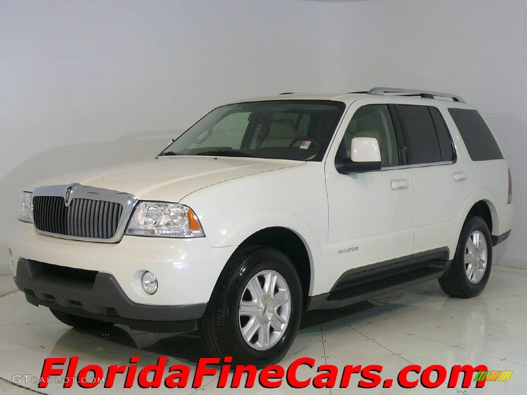 Ceramic White Tri-Coat Lincoln Aviator