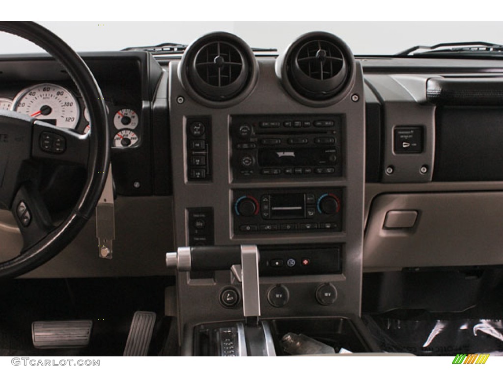 2003 Hummer H2 SUV Controls Photo #65098064