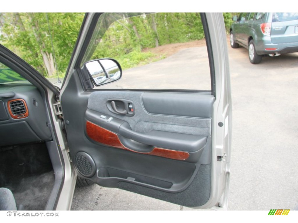 2001 S10 LS Extended Cab 4x4 - Light Pewter Metallic / Medium Gray photo #20