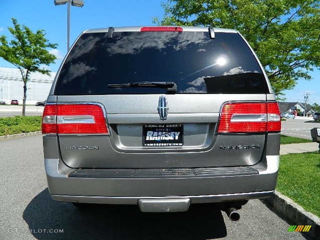 2008 Navigator Elite 4x4 - Vapor Silver Metallic / Charcoal Black photo #4