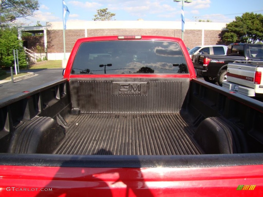 2000 Sierra 2500 SL Regular Cab - Fire Red / Graphite photo #9