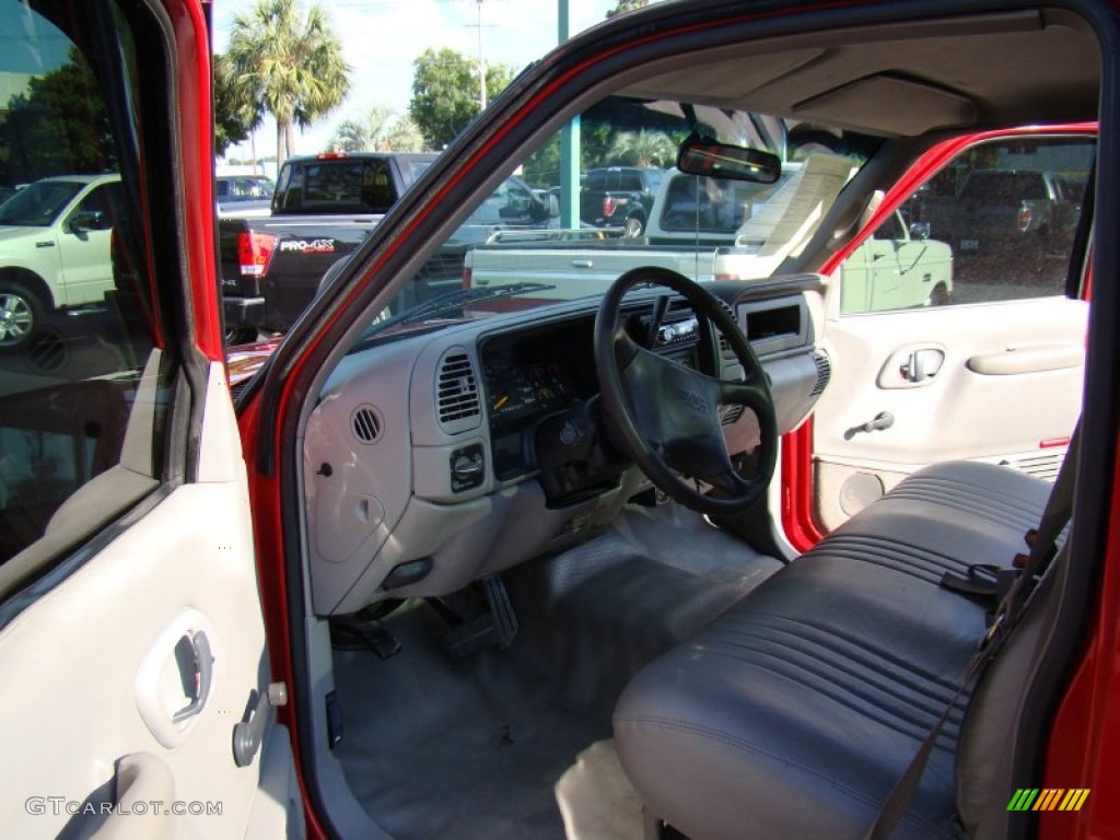 2000 Sierra 2500 SL Regular Cab - Fire Red / Graphite photo #10