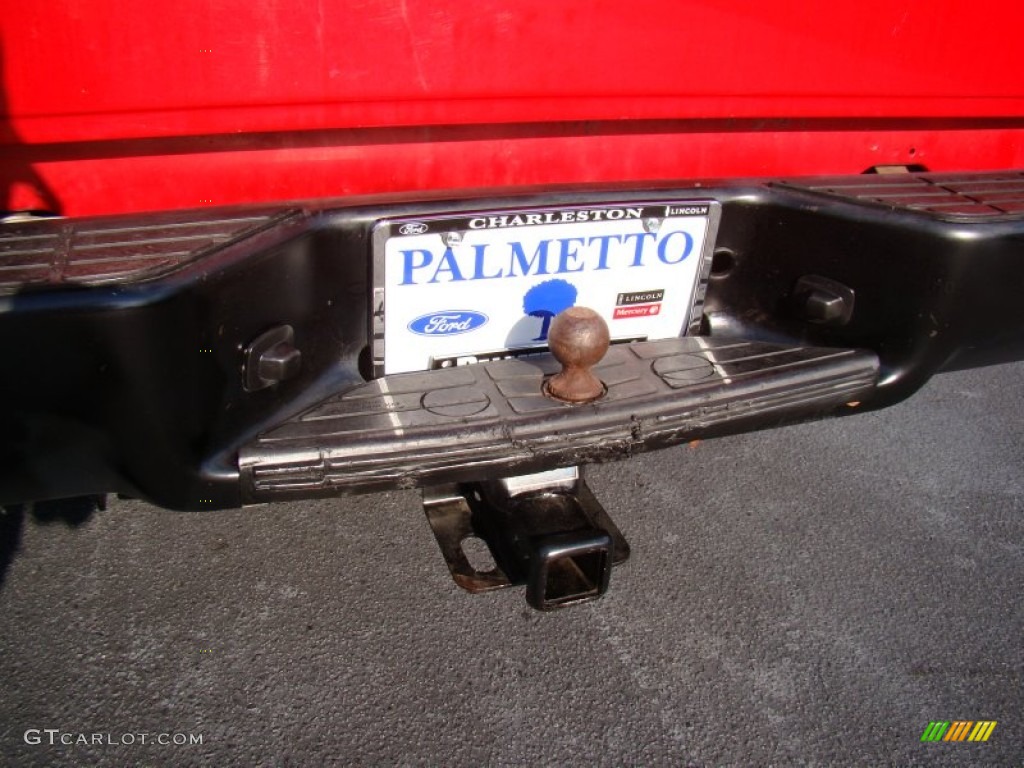 2000 Sierra 2500 SL Regular Cab - Fire Red / Graphite photo #28