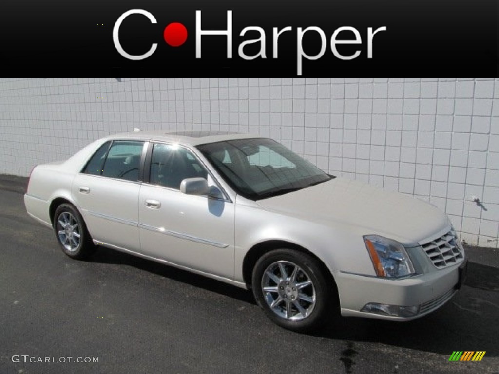 White Diamond Tri-coat Cadillac DTS