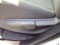 Super White - RAV4 V6 4WD Photo No. 23