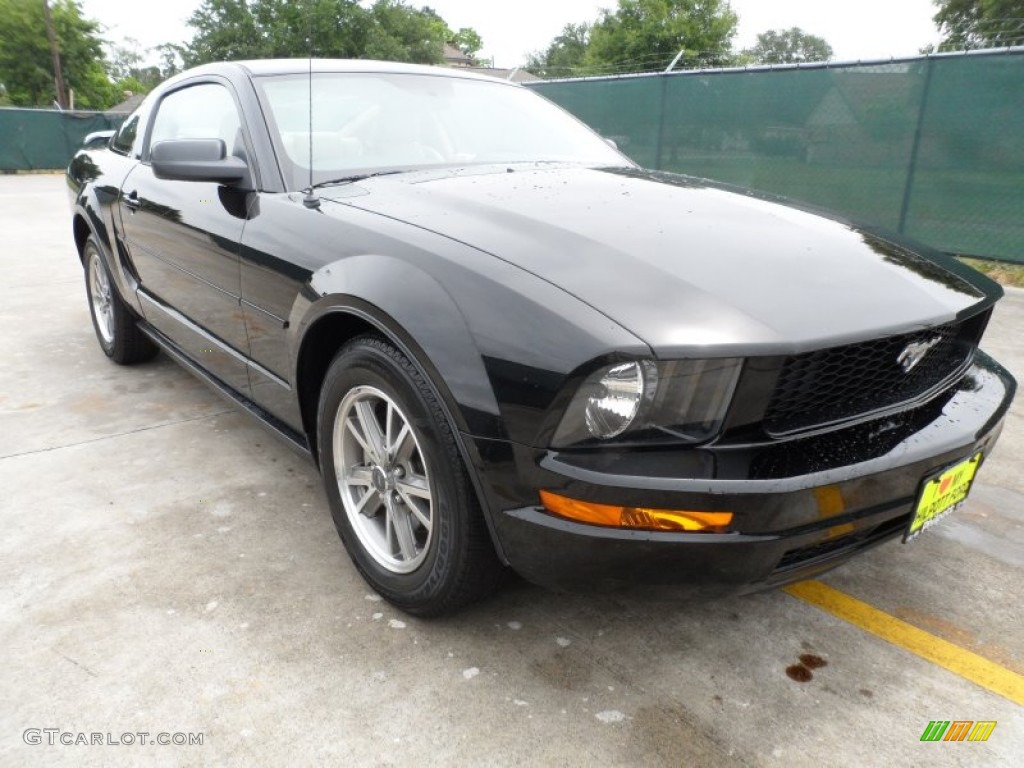 2005 Mustang V6 Premium Coupe - Black / Medium Parchment photo #1