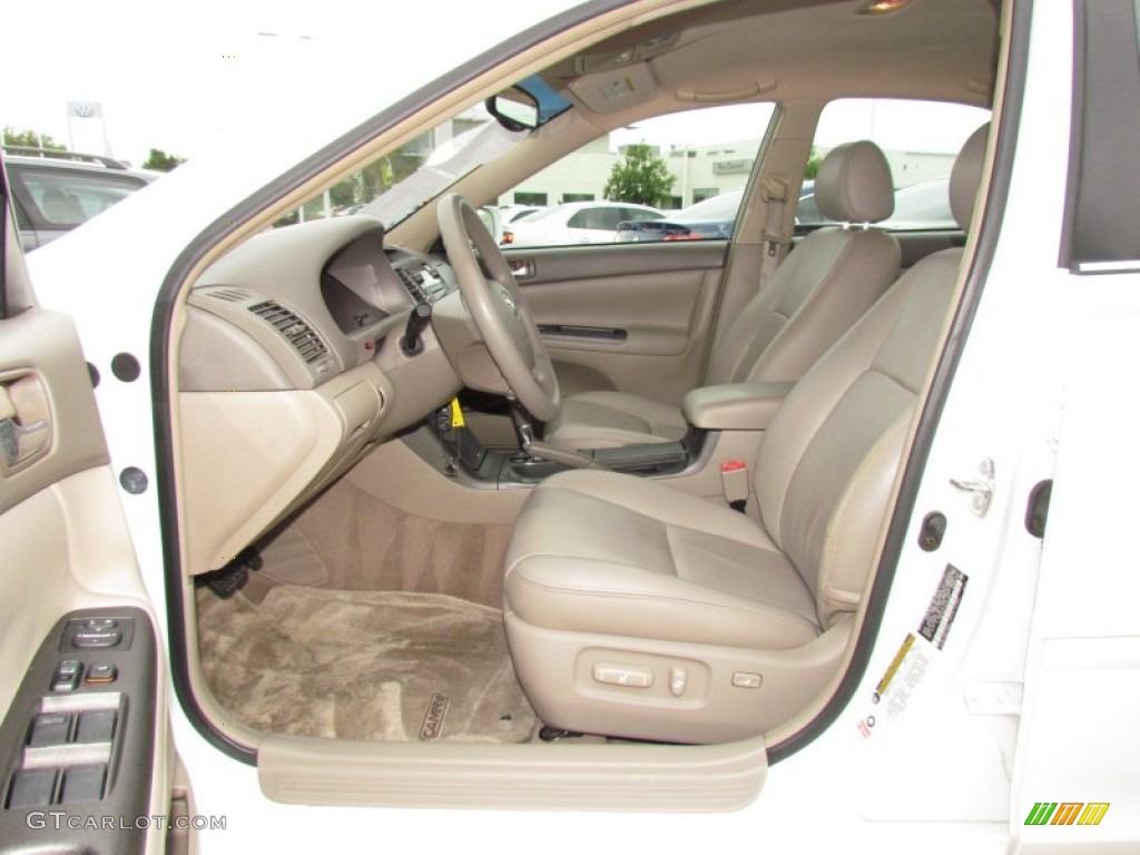 2005 Camry XLE - Super White / Taupe photo #9