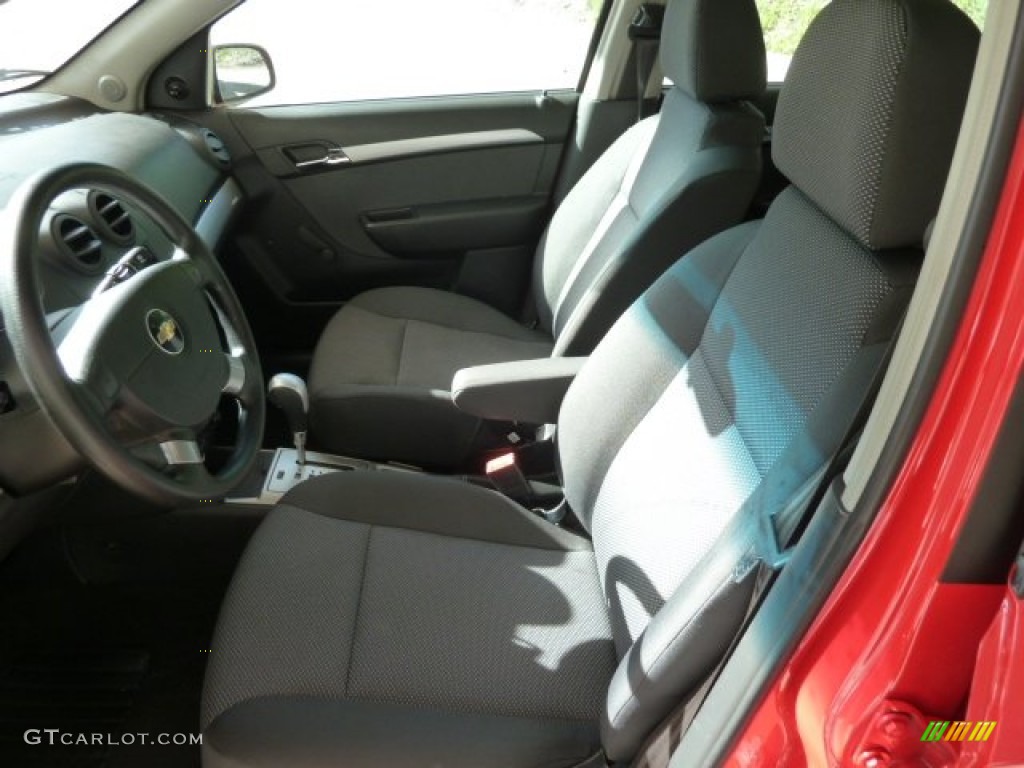 2010 Aveo LT Sedan - Victory Red / Charcoal photo #8