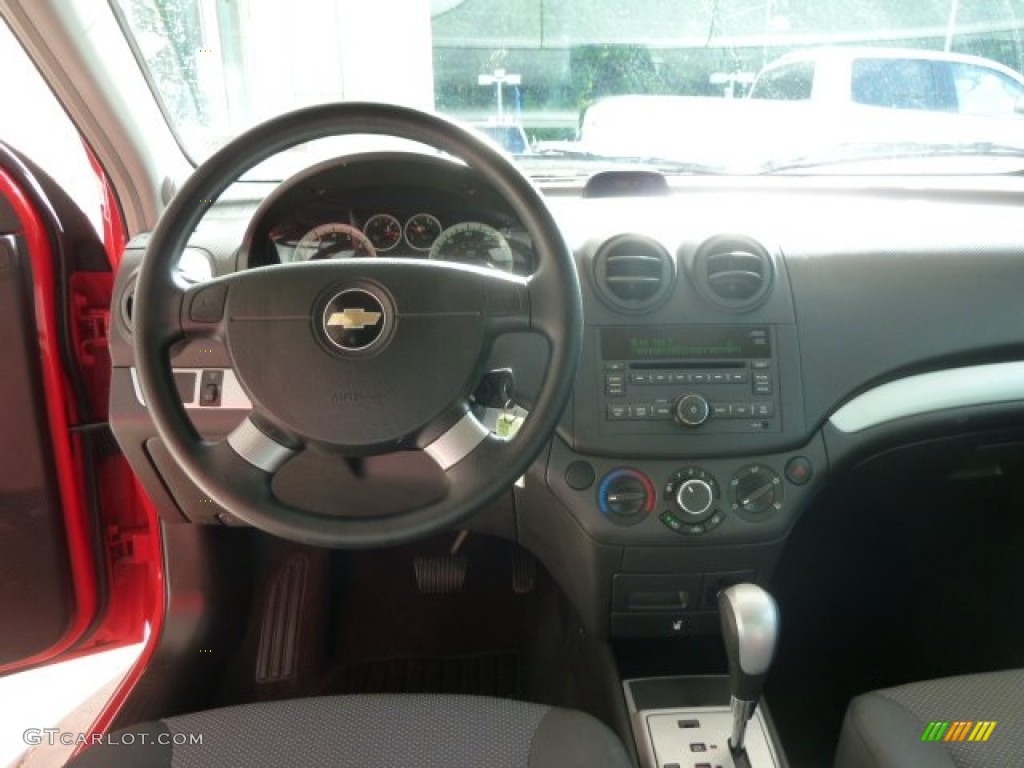 2010 Aveo LT Sedan - Victory Red / Charcoal photo #10