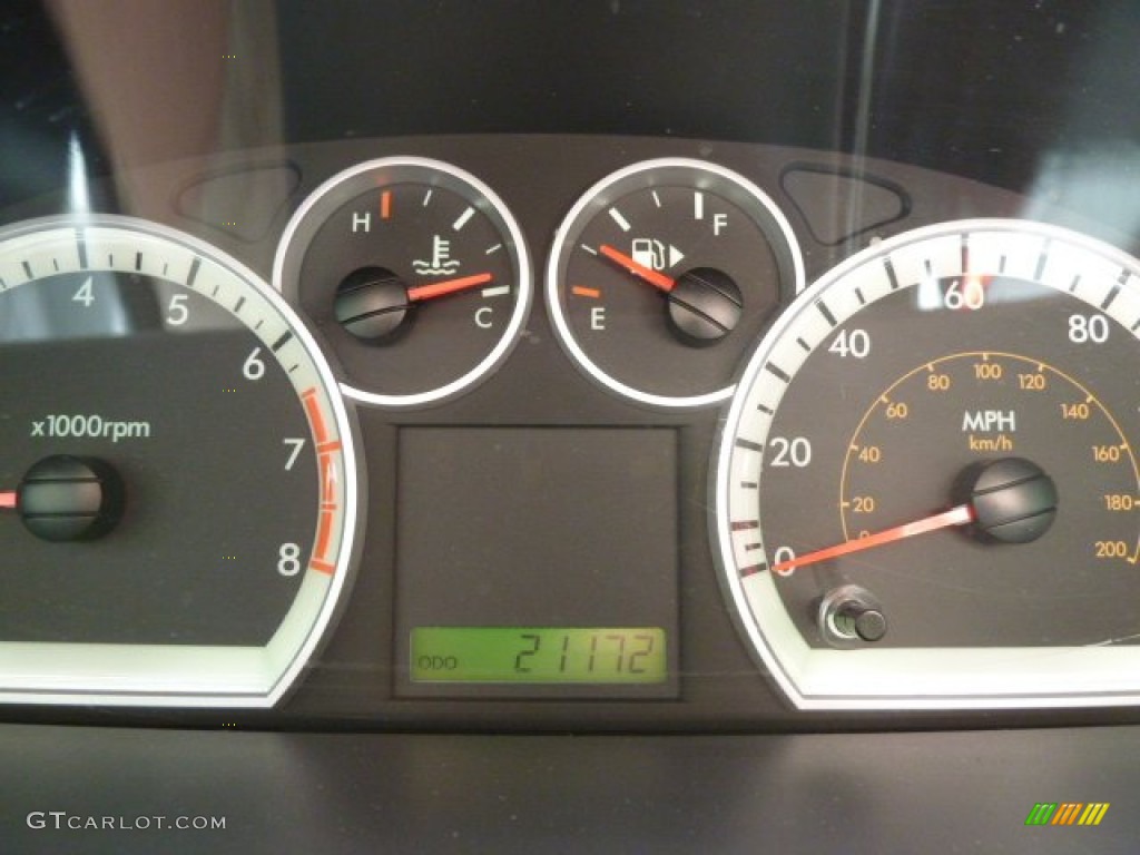 2010 Aveo LT Sedan - Victory Red / Charcoal photo #15