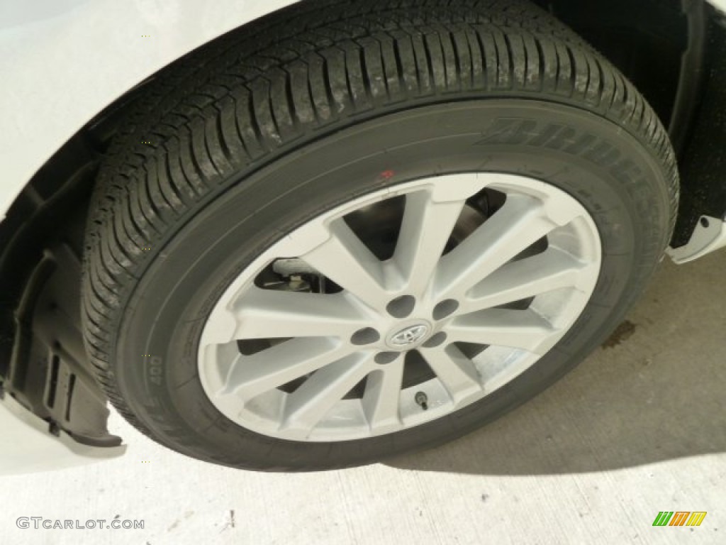 2012 Toyota Venza LE AWD Wheel Photos