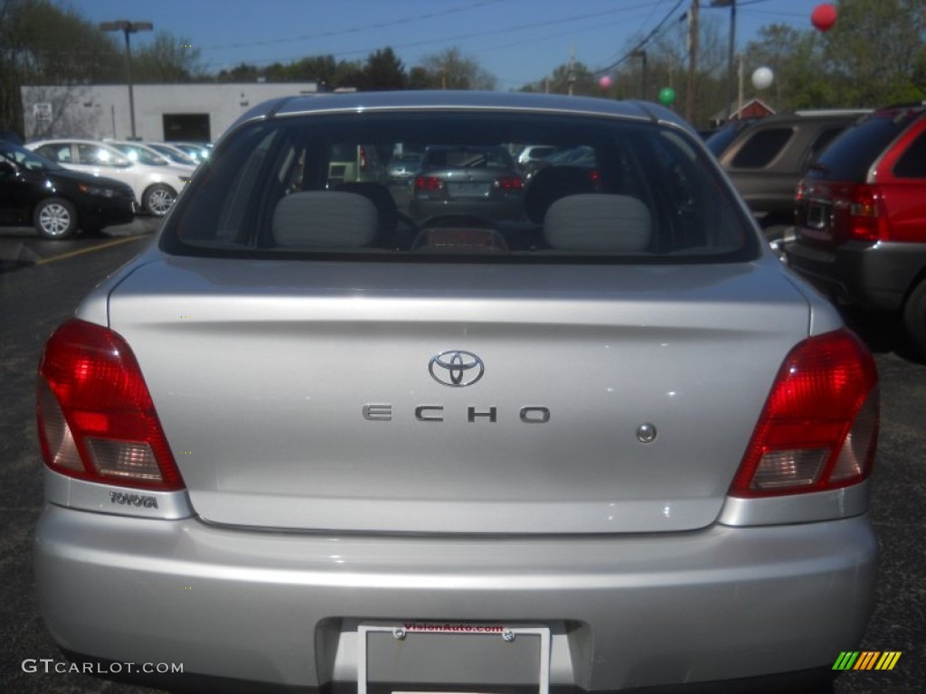 2001 ECHO Sedan - Alpine Silver Metallic / Shadow Gray photo #12