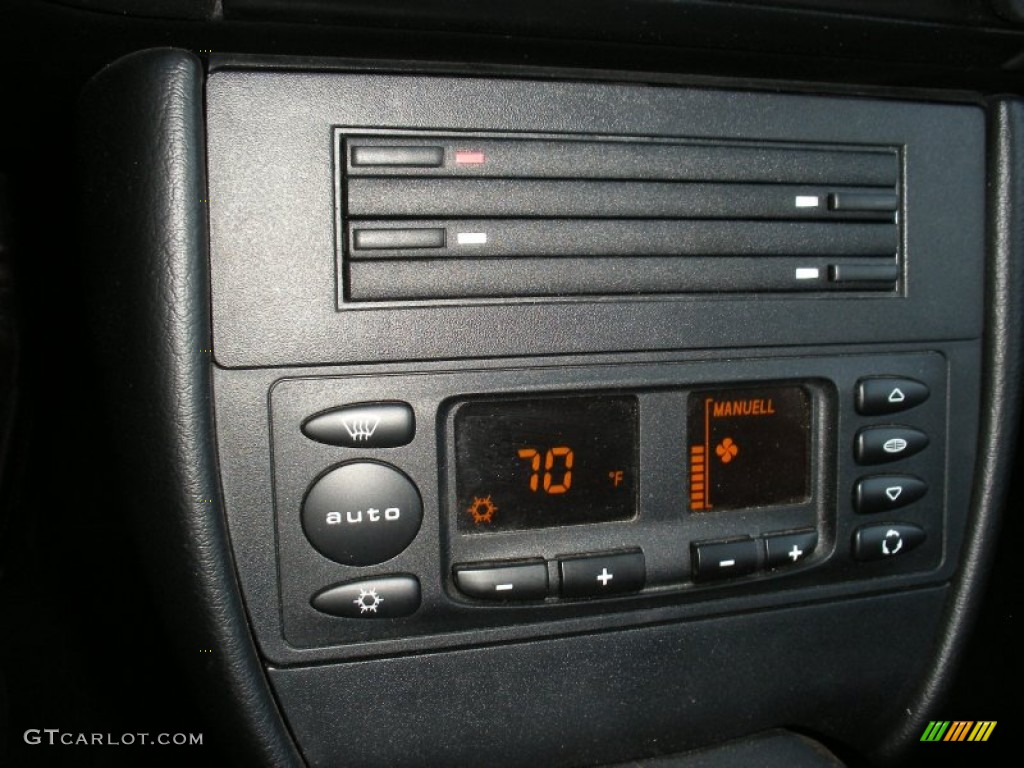 2004 Porsche Boxster Standard Boxster Model Controls Photo #65123182
