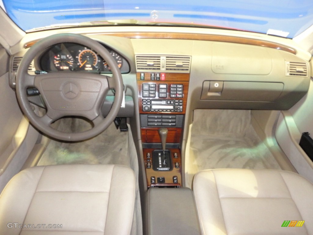 1994 C 280 Sedan - Imperial Red / Parchment photo #11